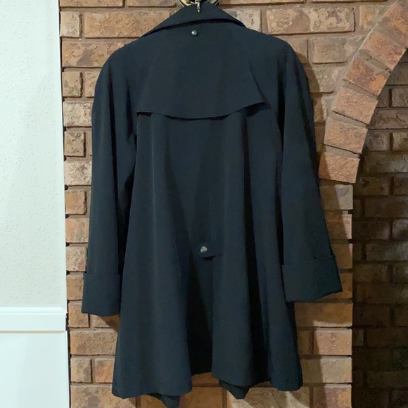 Women’s spring/fall jacket⭐️waterproof - Picture 6 of 13